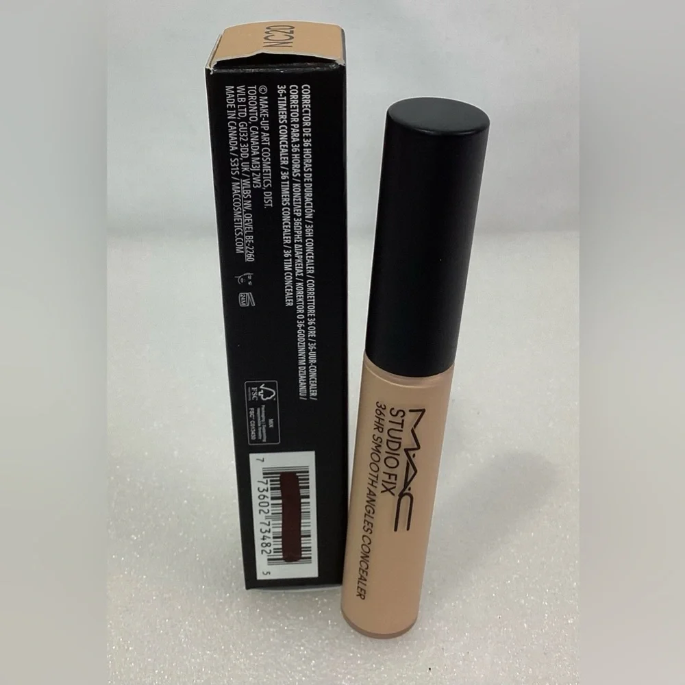 MAC Studio Fix Concealer 36 Hr Smooth Angles Concealer Shade NC 20